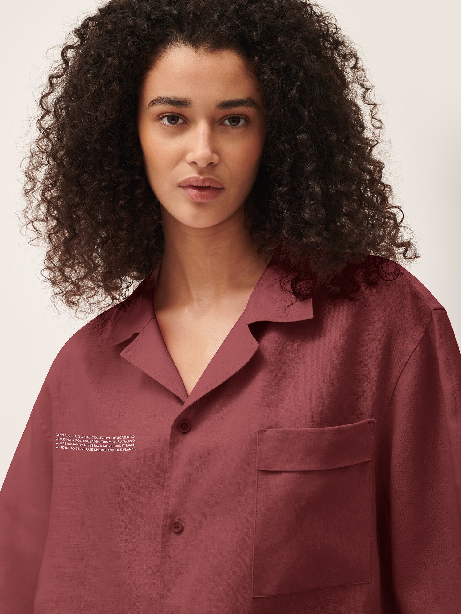 dna-linen-camp-collar-shirt-garnet-red-female-6