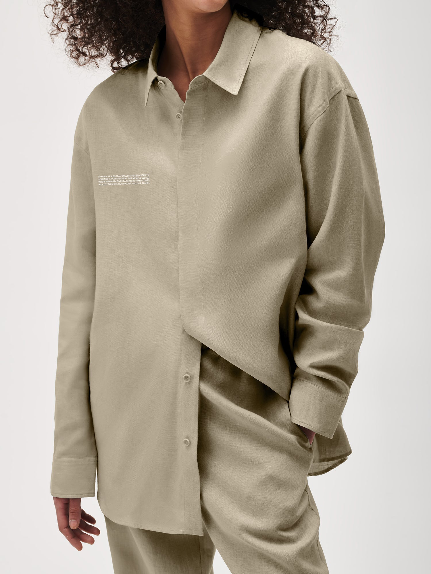 dna-linen-collared-long-sleeve-shirt-cliff-beige-female-5