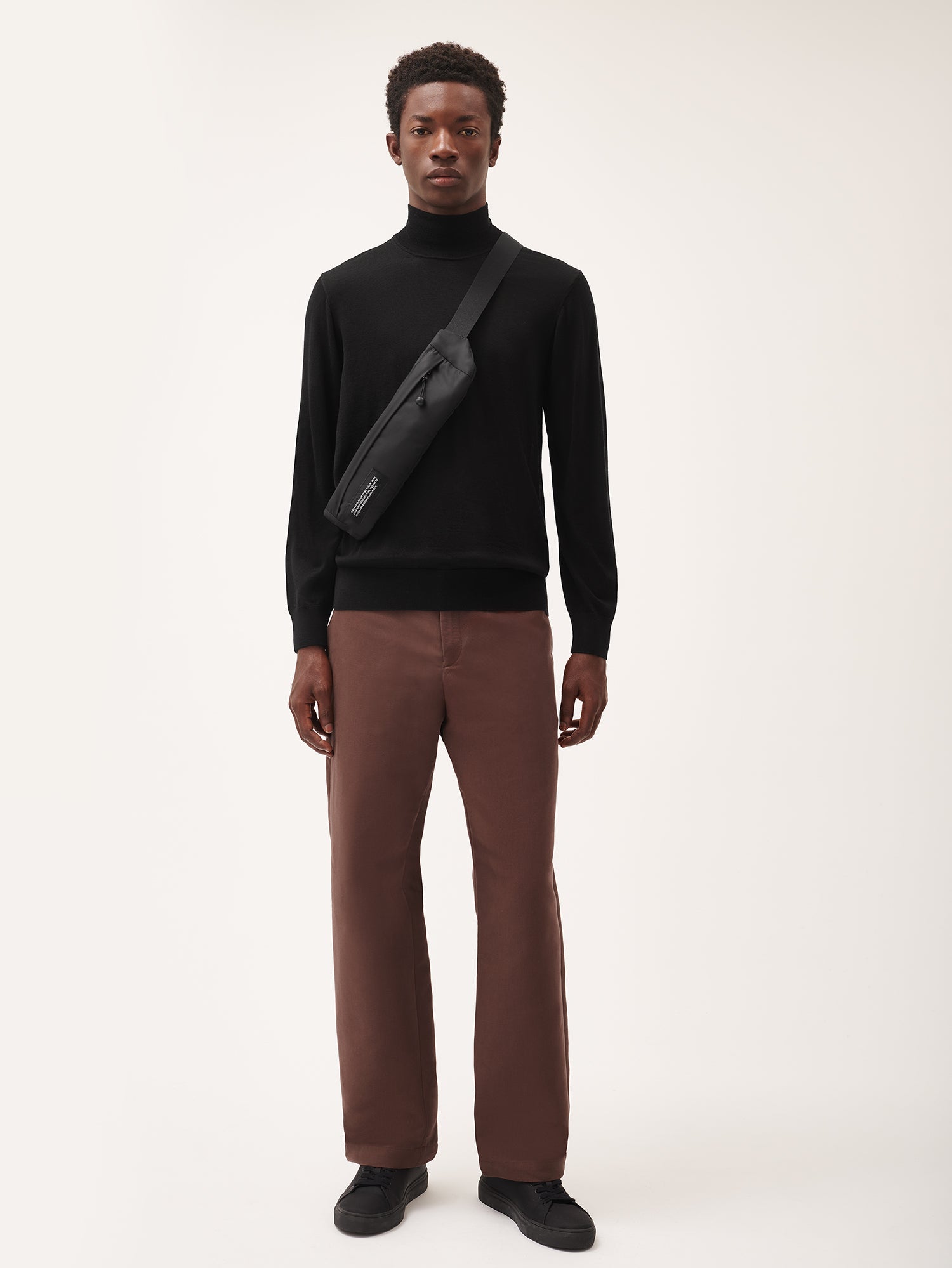 Mens_Merino_Knit_Turtle_Neck_Black-male-5