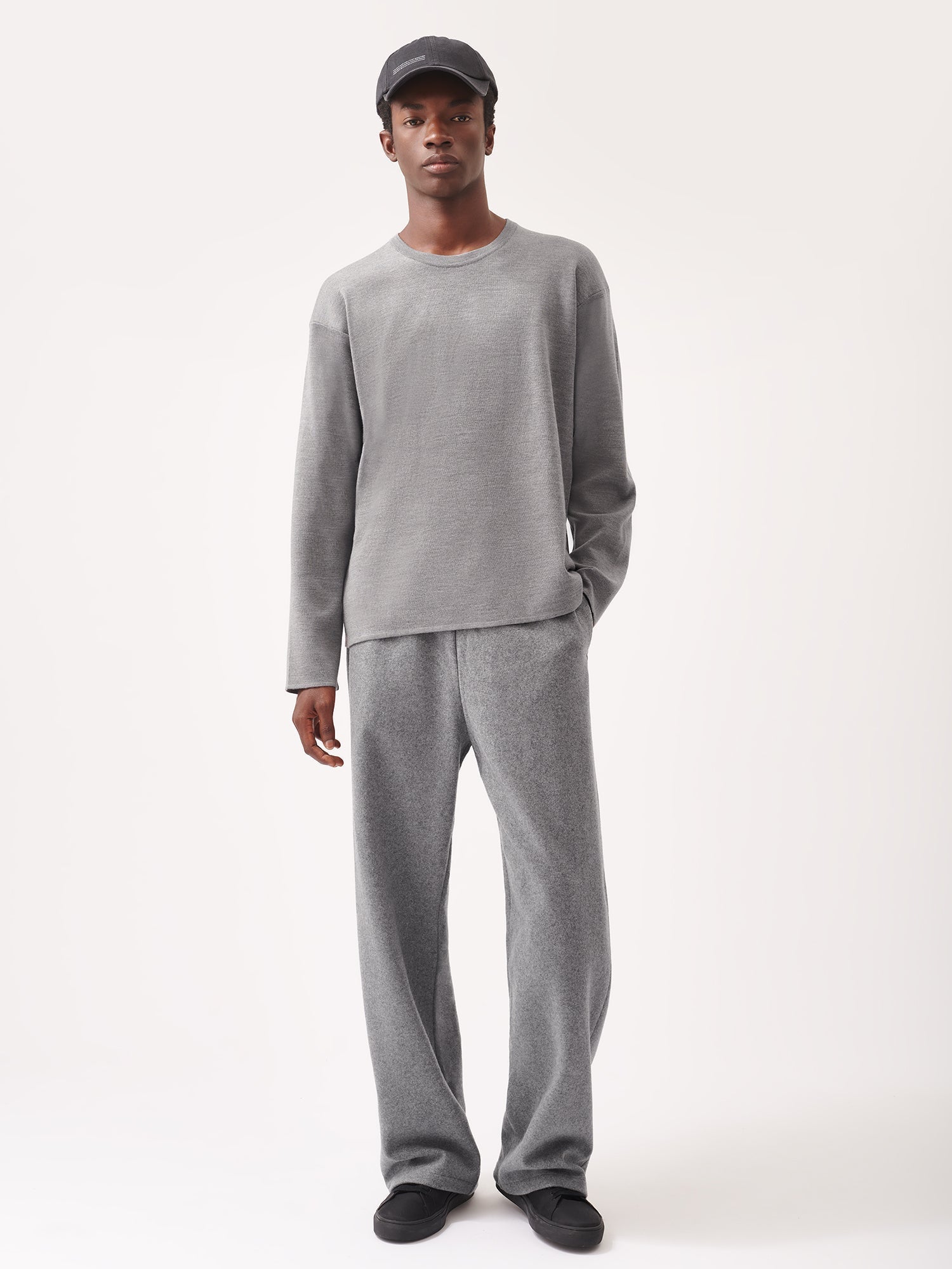 Merino_Knit_Crew_Neck_Grey_Marl_Male-1