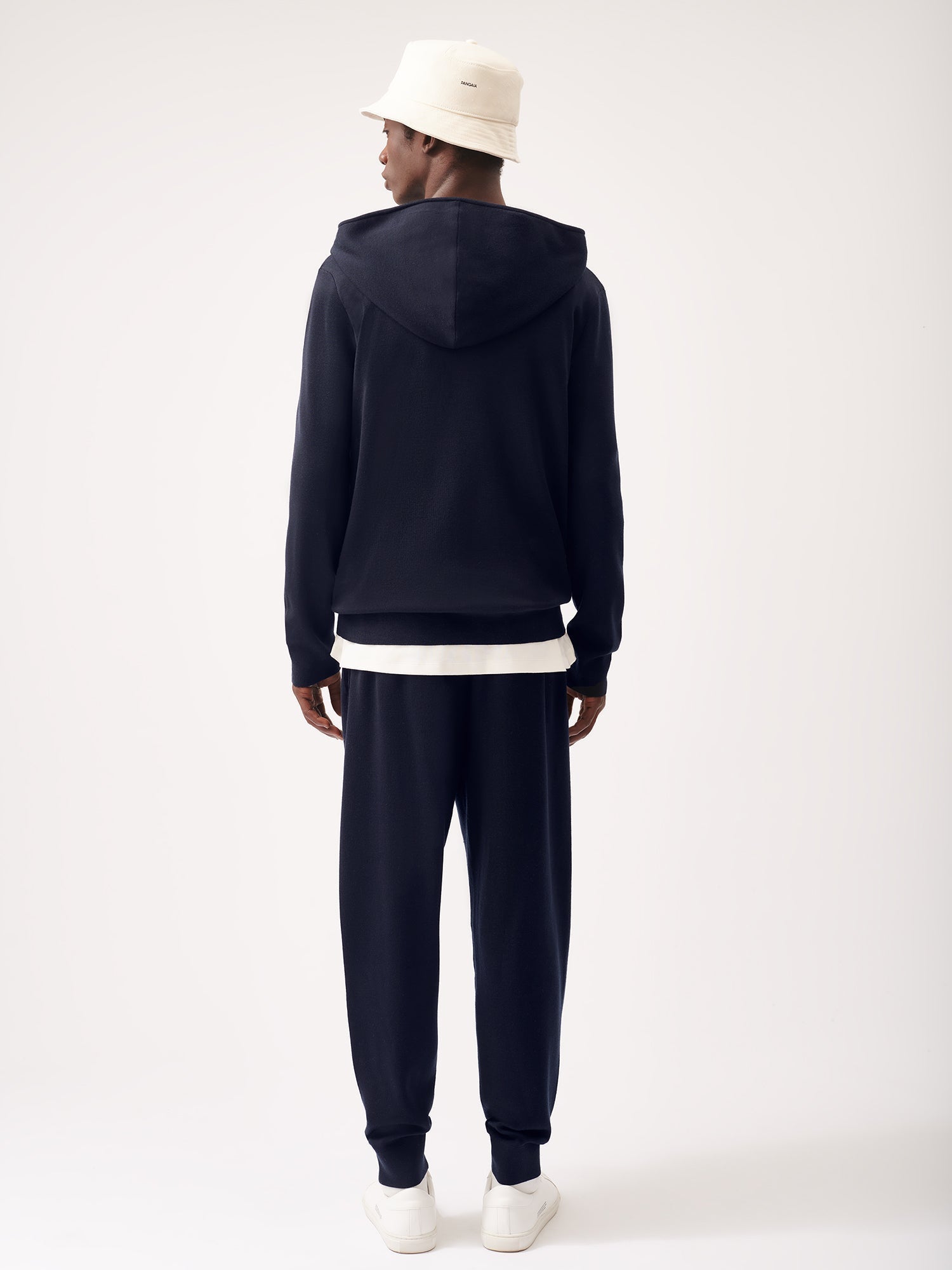 Merino_Knit_Slim_Fit_Pants_Navy-Male-2