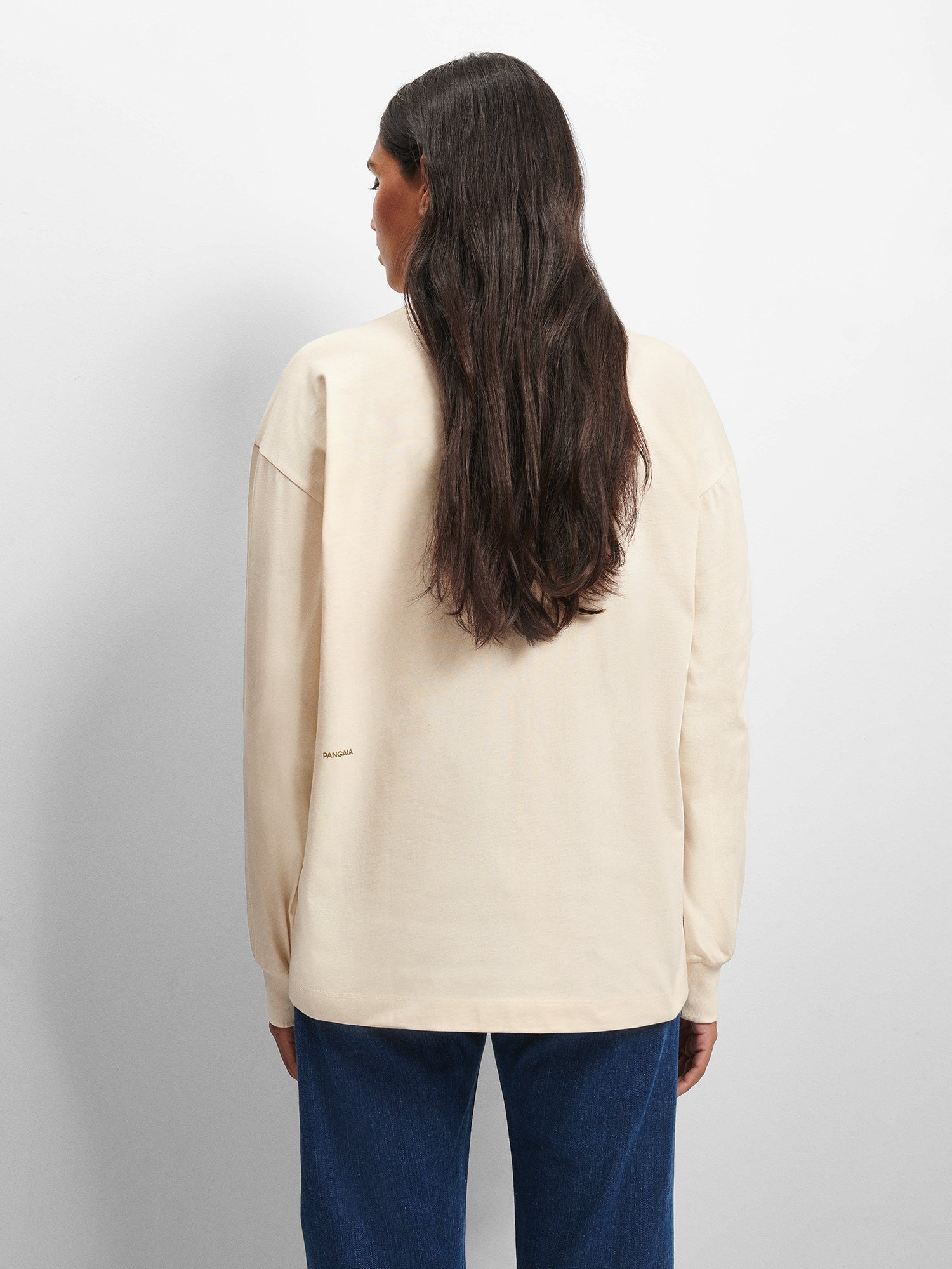 Signature_Long_Sleeve_T_Shirt_Undyed_female-2