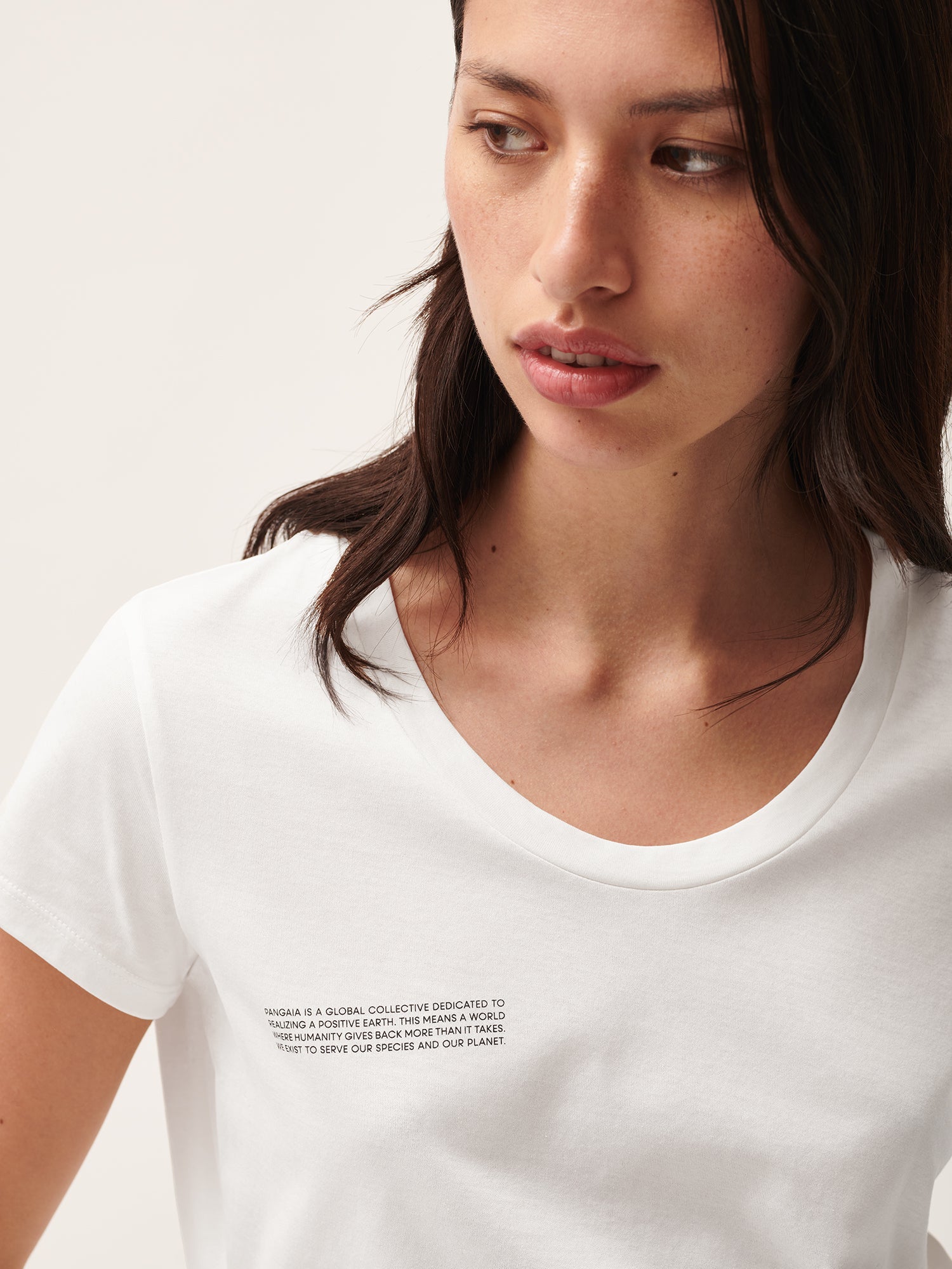 Women_s_365_Lightweight_Scoop_Neck_T-Shirt_Off-White-female-3