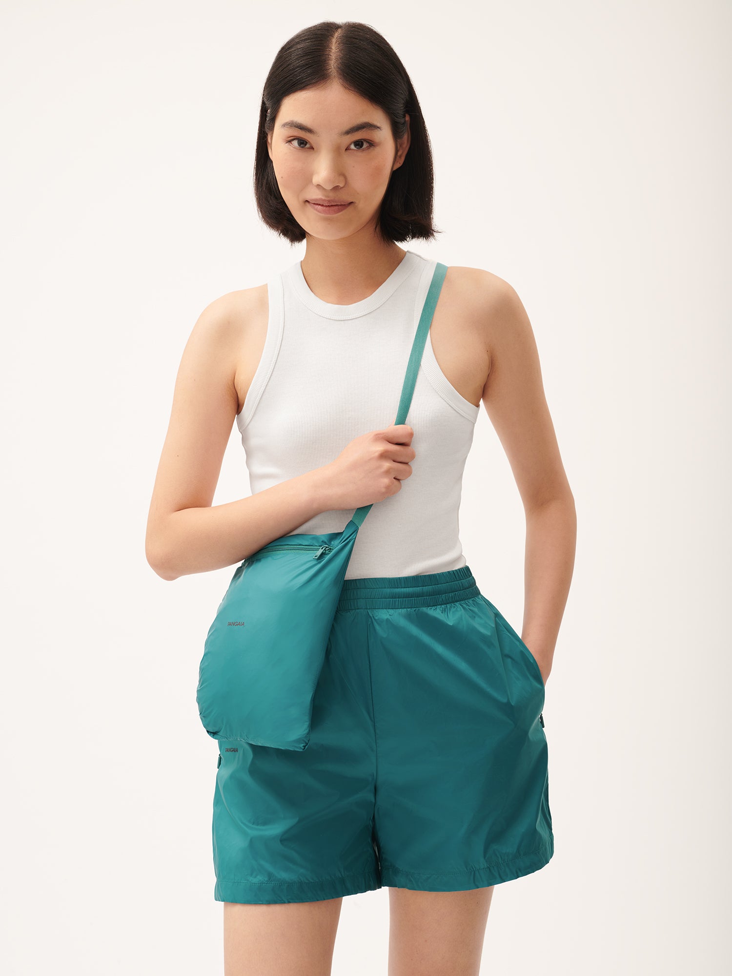 Womens_DNA_Recycled_Nylon_Packable_Jacket_female