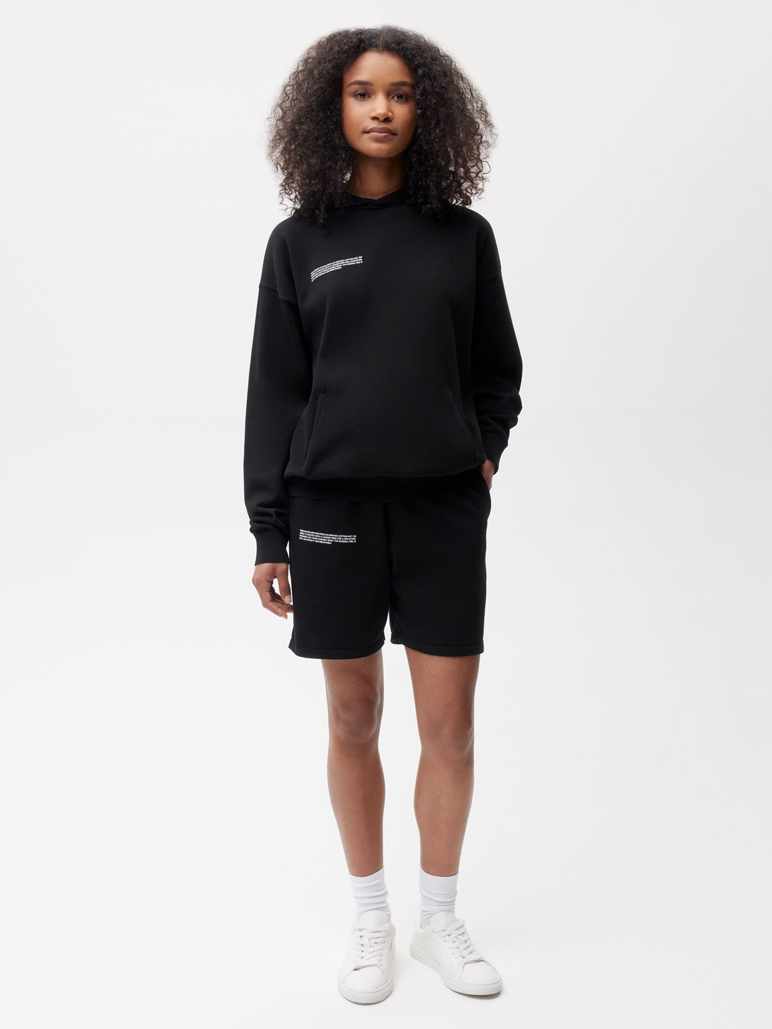 Cotton-Knit-Long-Shorts-Black-Female-1