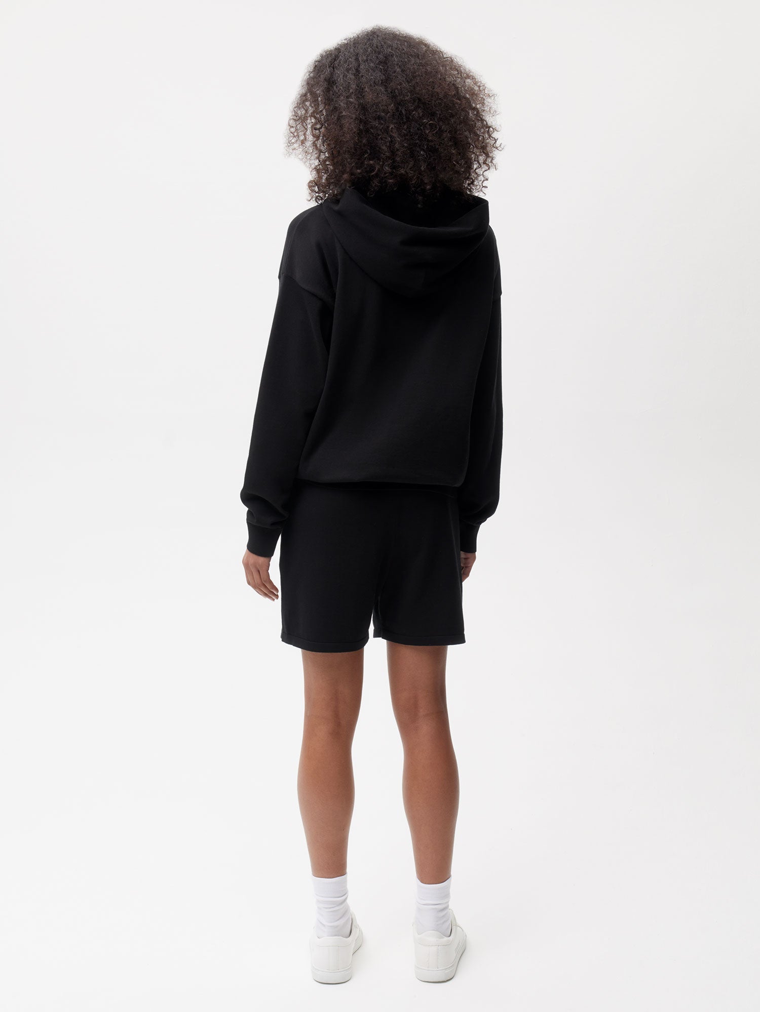 Cotton-Knit-Long-Shorts-Black-Female-2