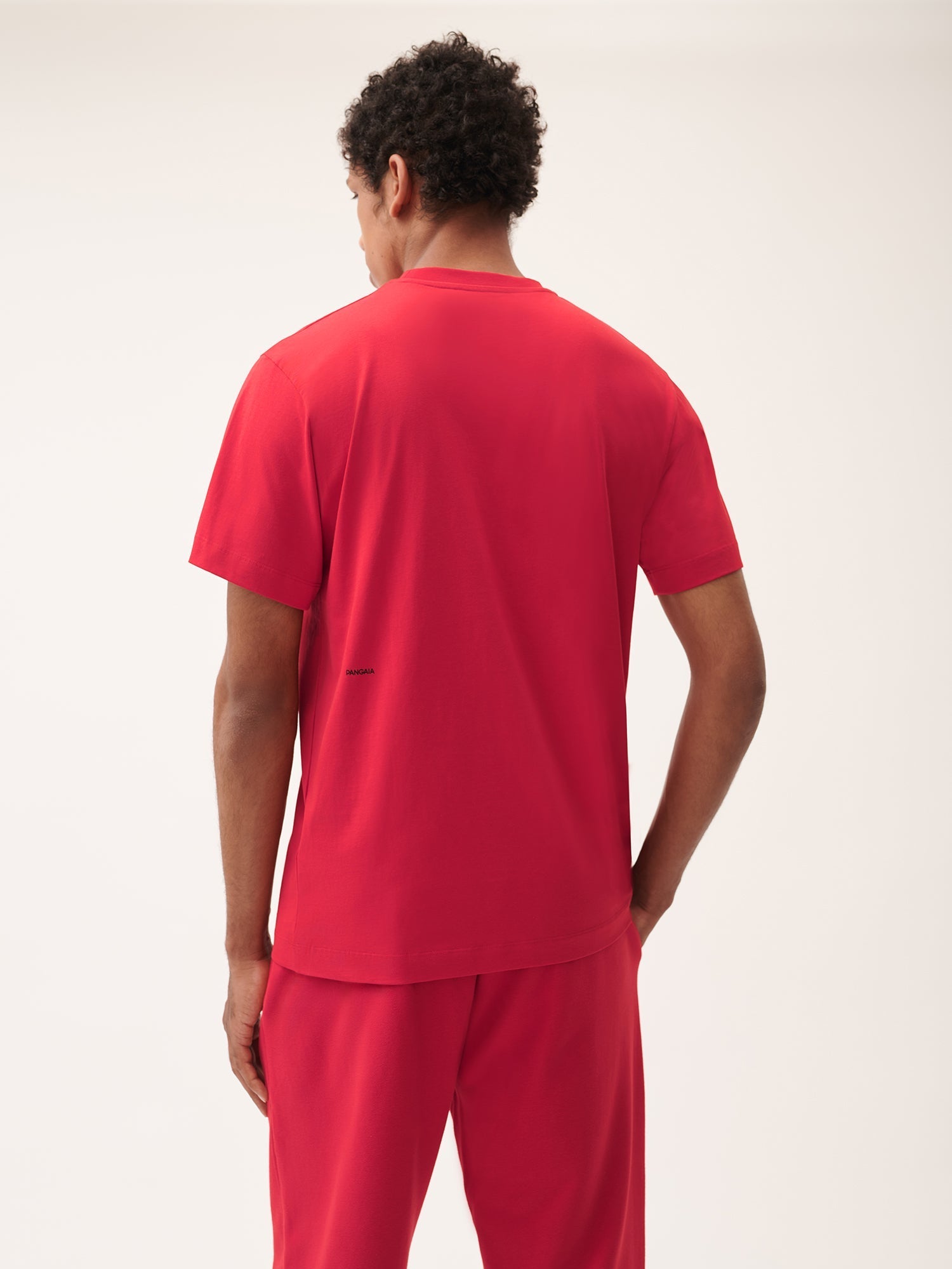 365_Midweight_T-shirt_Red_male-2