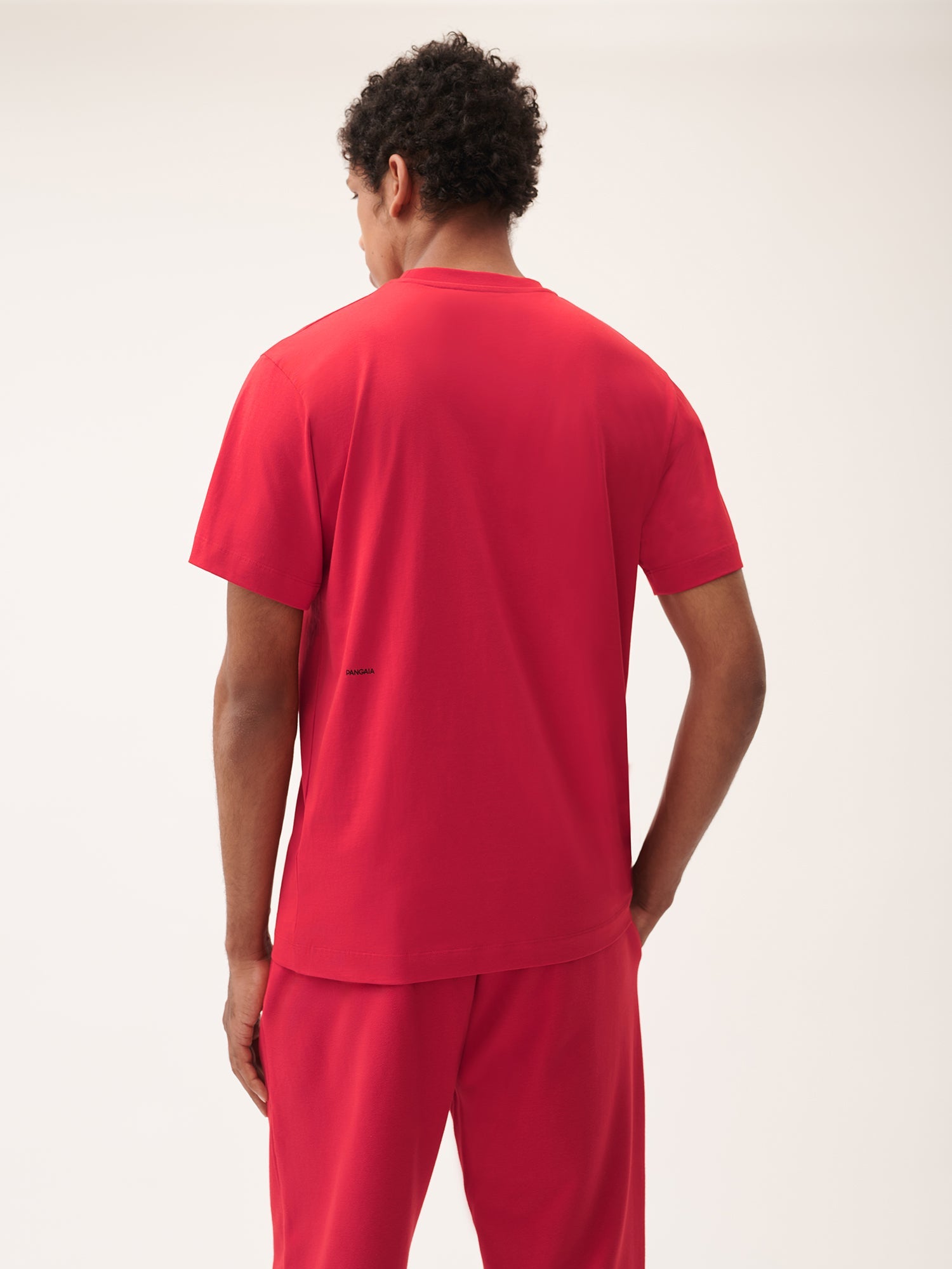 365_Midweight_T-shirt_Red_male-2