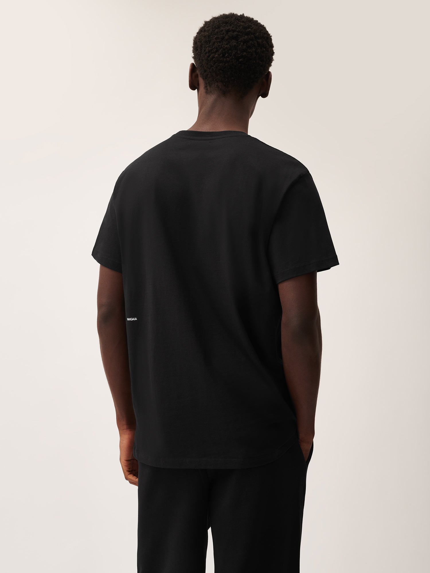 365_T-Shirt_Black_Male-4