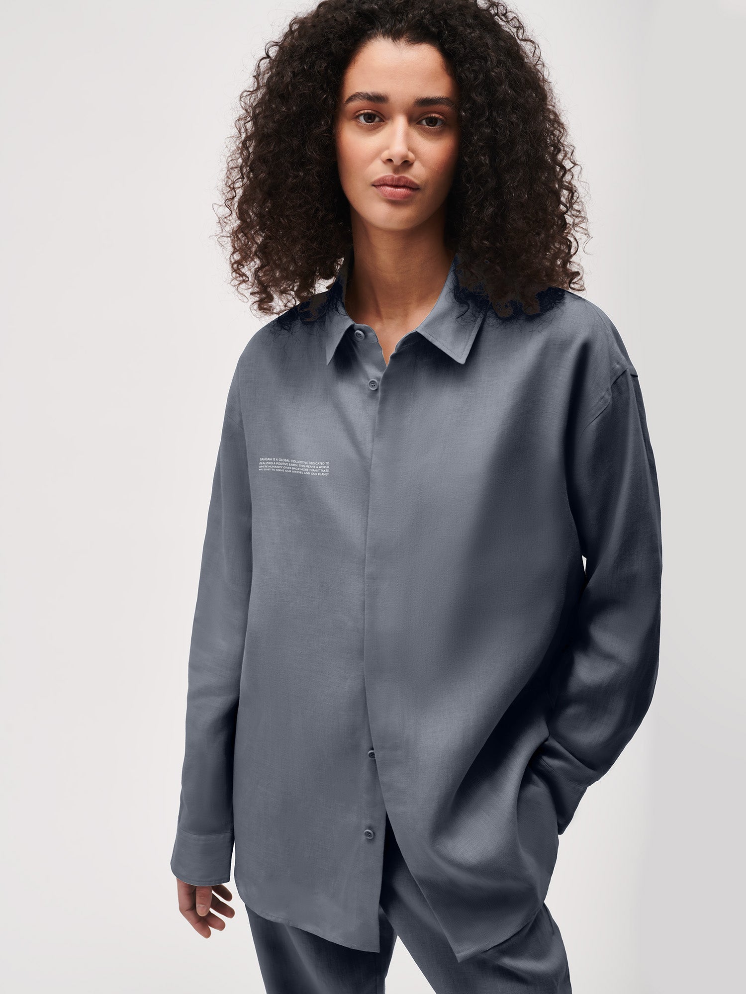 dna-linen-collared-long-sleeve-shirt-atmosphere-grey-female-5