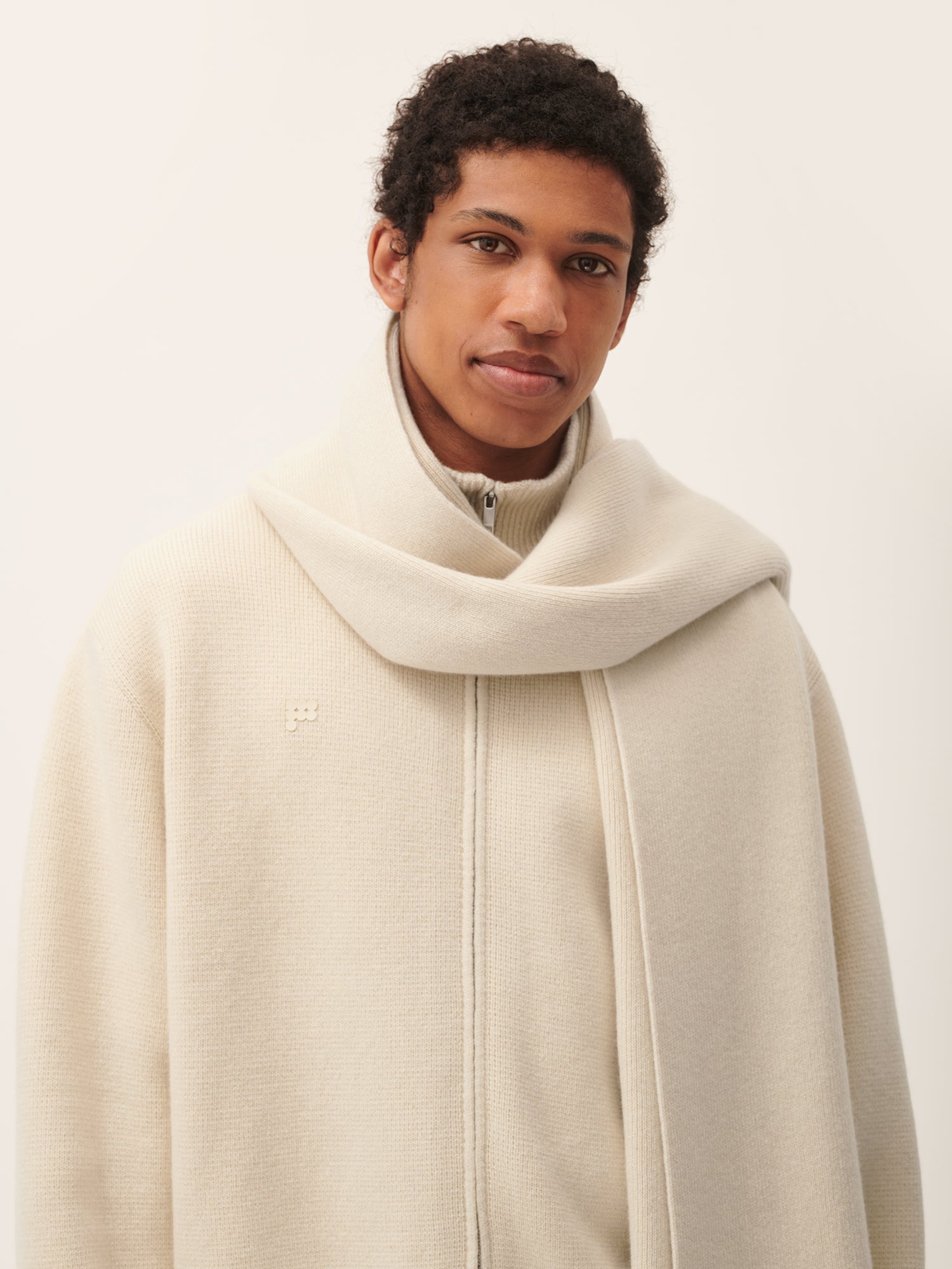 DNA_Recycled_Cashmere_Scarf_Ecru_Ivory_Male
