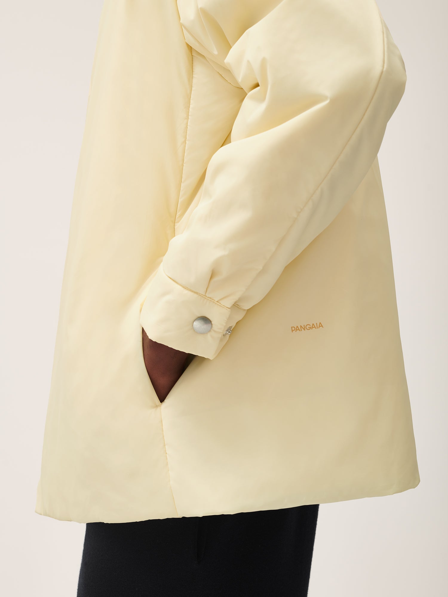 FLWRFLL_Unisex_Shirt_Rind_Yellow_Male-5