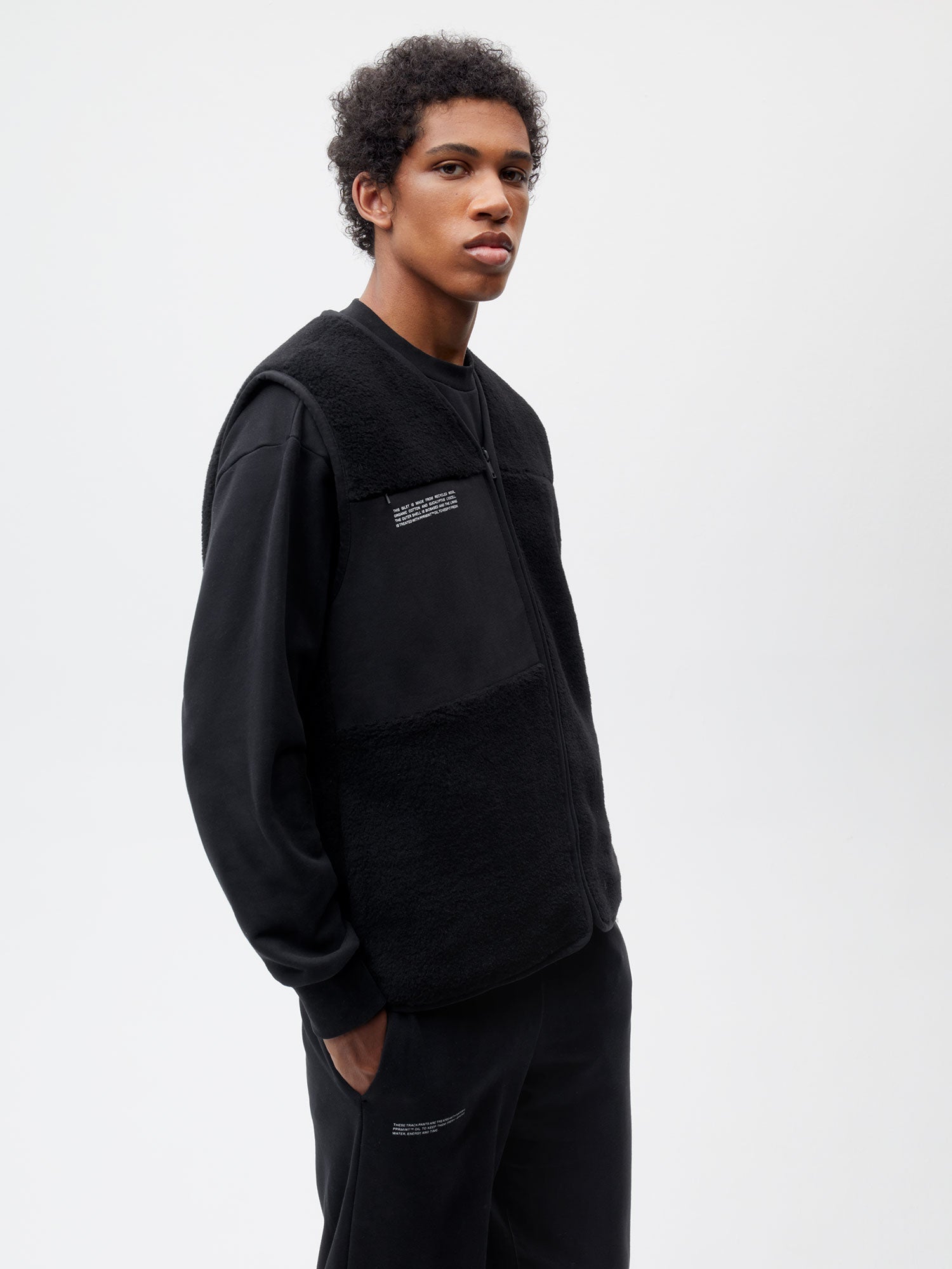 Recycled Wool Fleece Giletâ€”black male
