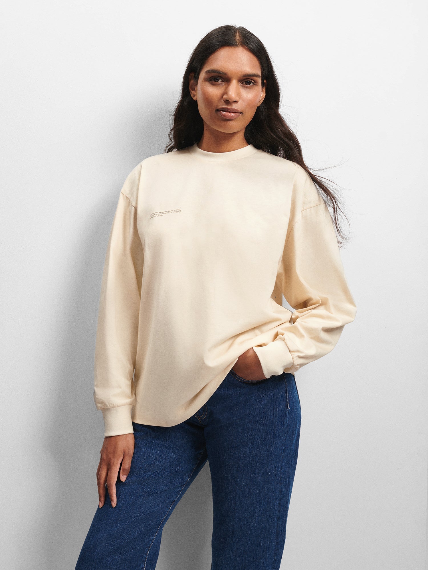 Signature_Long_Sleeve_T_Shirt_Undyed_female-1