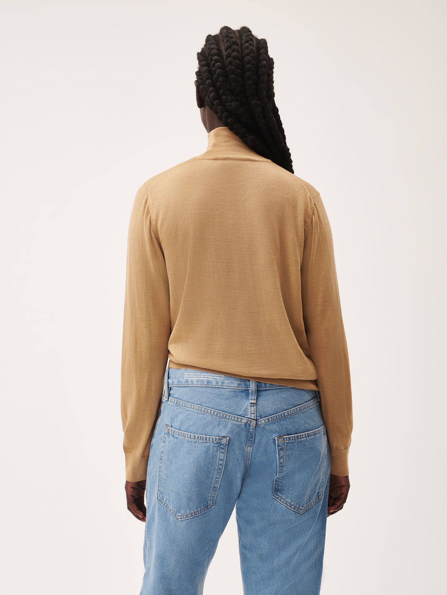 Women_Merino_Knit_Turtle_Neck_Camel-2_1