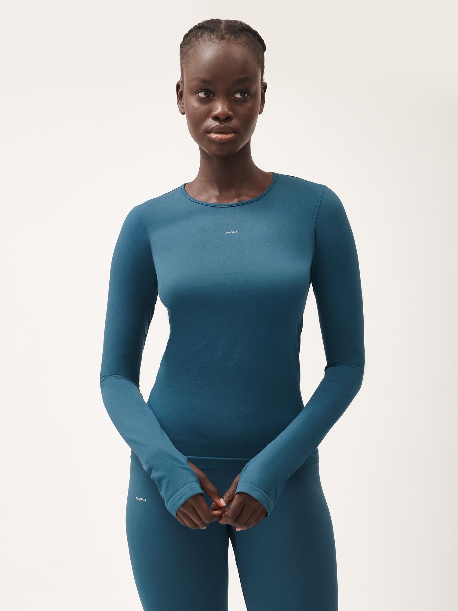 Womens_Active_Seamless_Long_Sleeve_Top_Storm_Blue-female-2