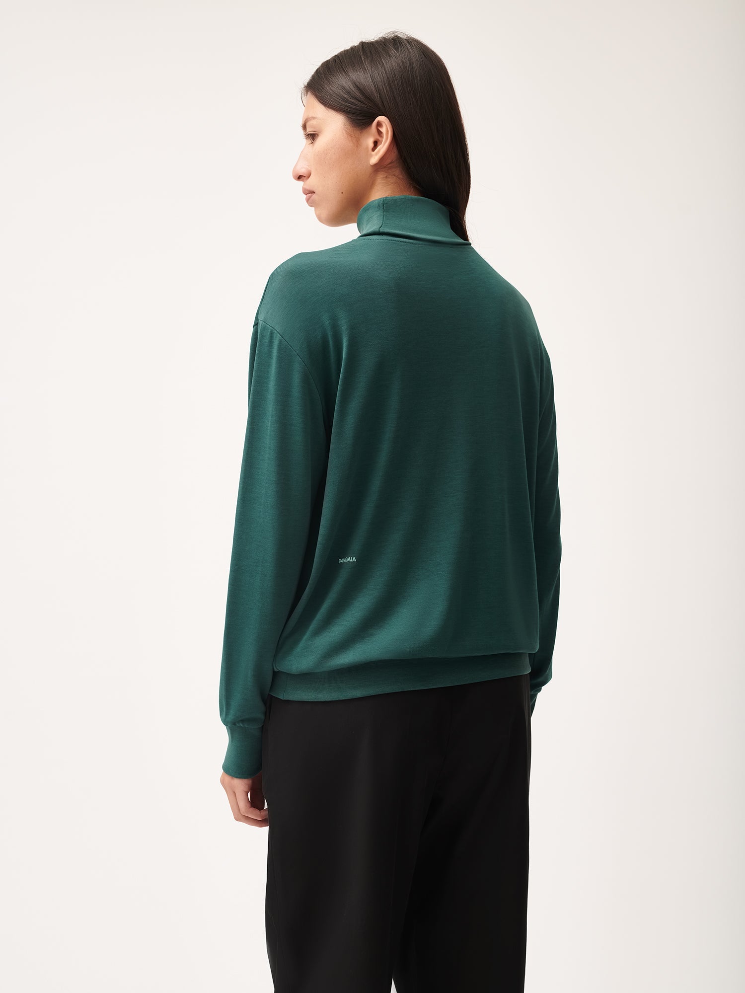 Womens_C-Fiber_Pure_Turtle_Neck_T-Shirt_Foliage_Green-2