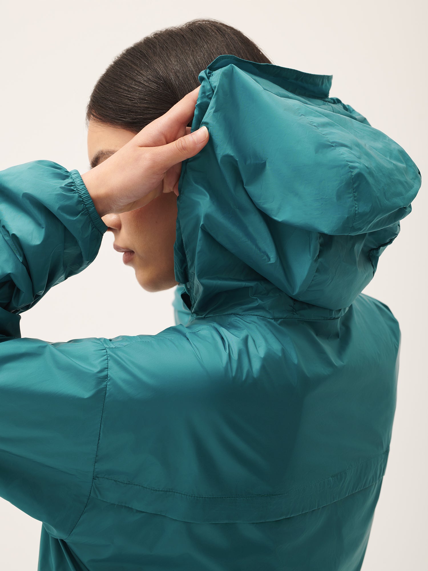 female_DNA_Recycled_Nylon_Packable_Jacket_Scarab_Teal--6