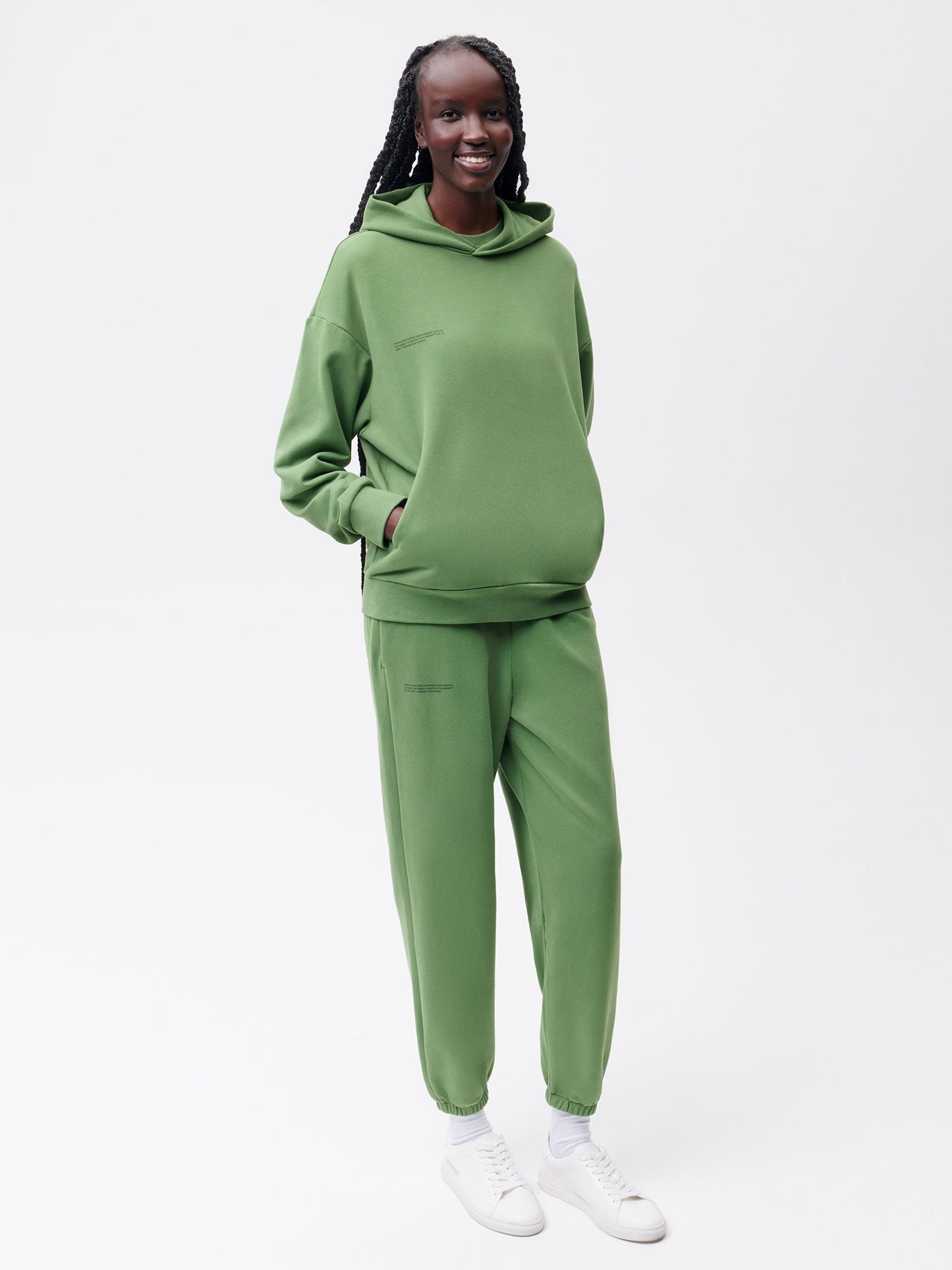 365-Trackpants-Stem-Green-Female-1