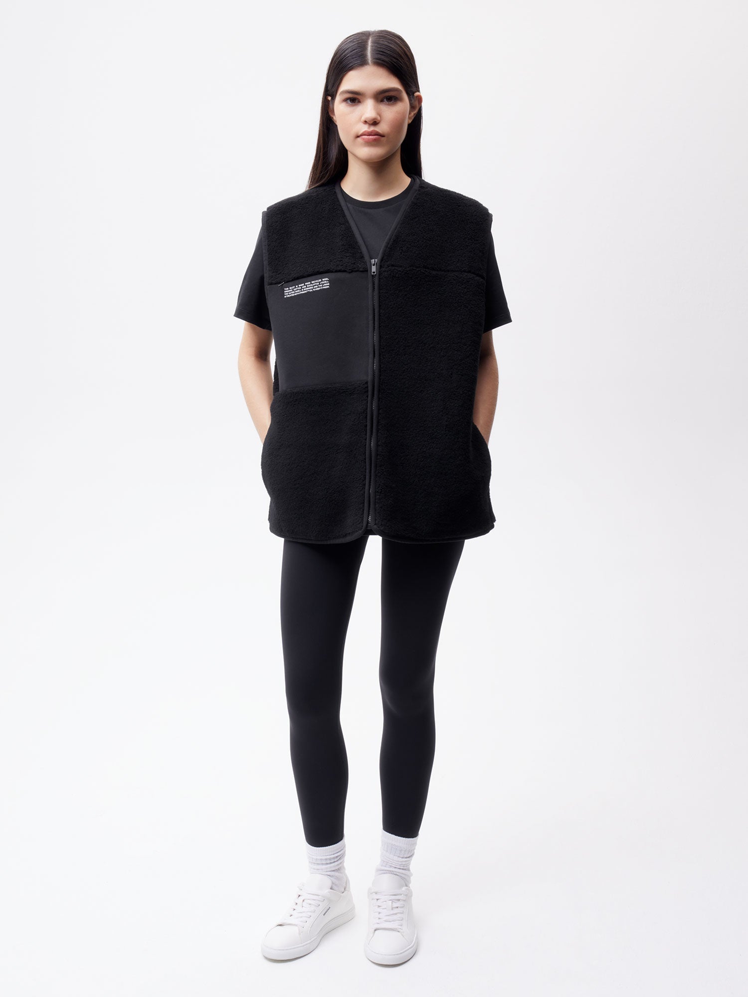 Recycled Wool Fleece Giletâ€”black female