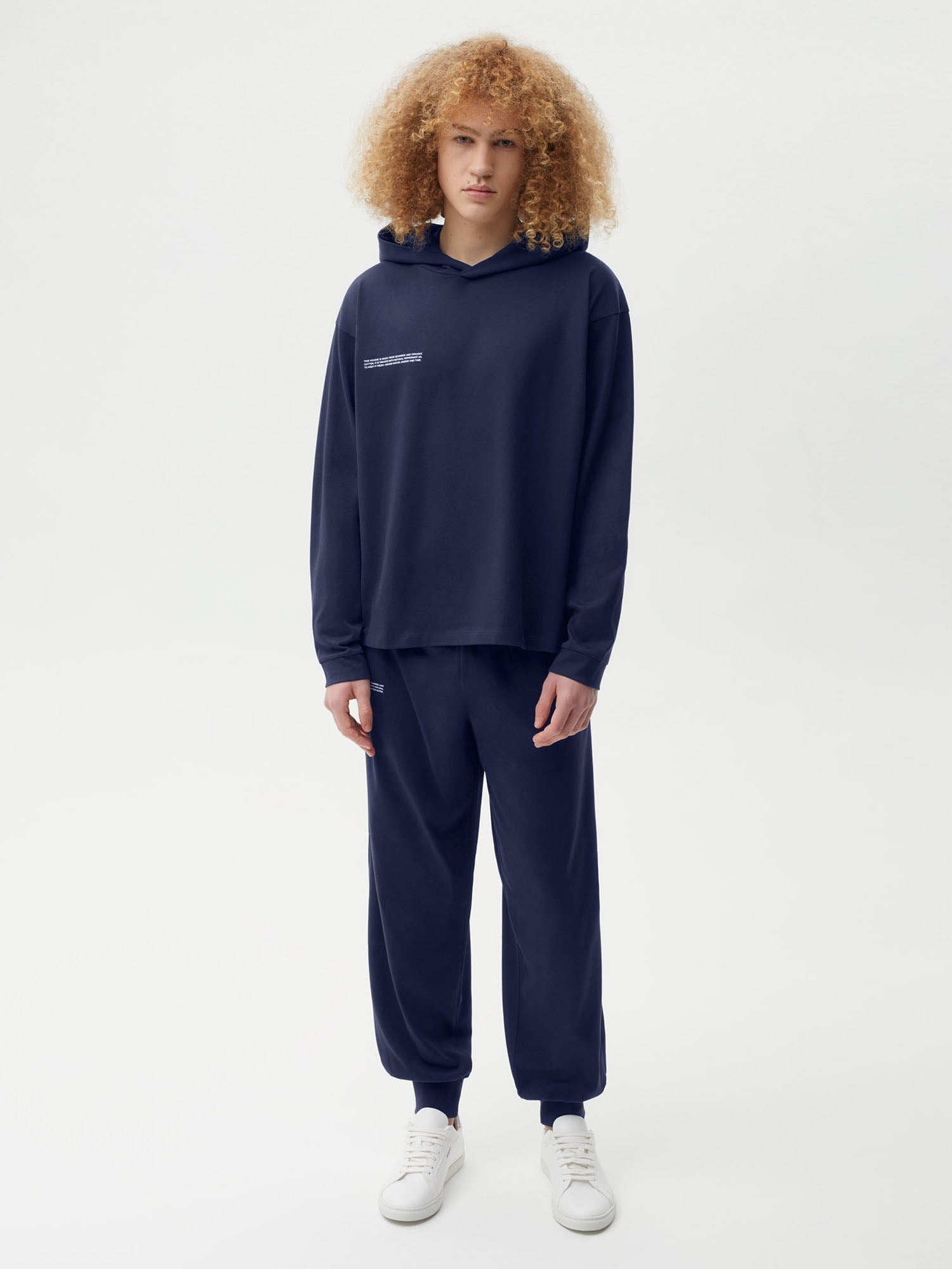Seaweed Fiber Loungewear Hoodie Navy  Model